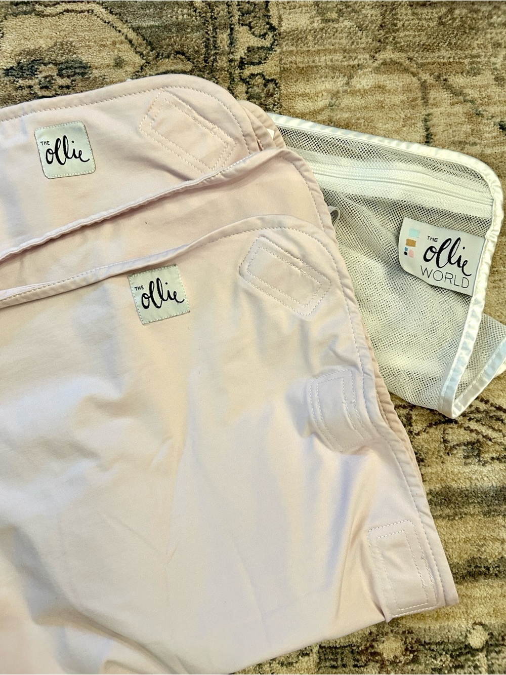 Set of 2 Ollie Swaddles Pink/Lavendar plus wash bag